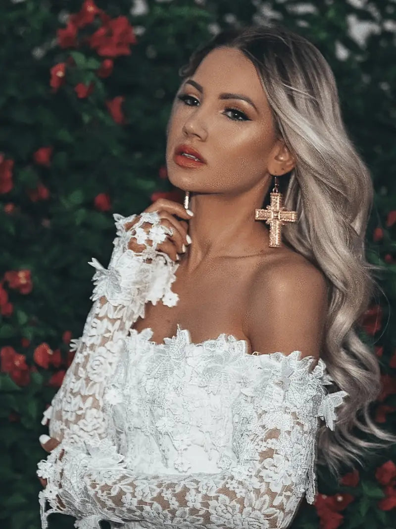 Alouette | Cocktail Dress with Lace and Off-Shoulder Elegance