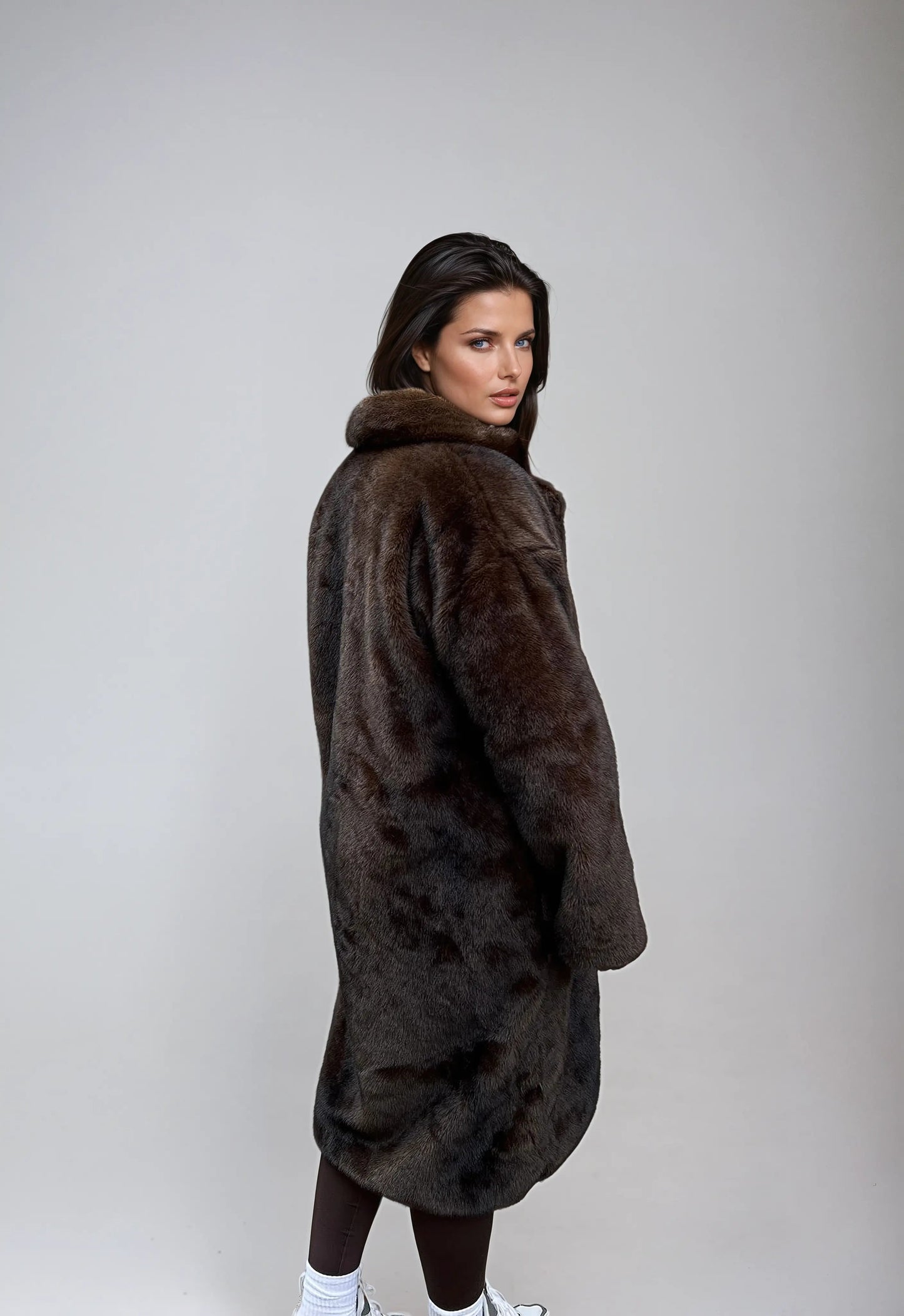 Ladies' Winter Coat with Faux Fur and Lined Interior – Stylish and Comfortable