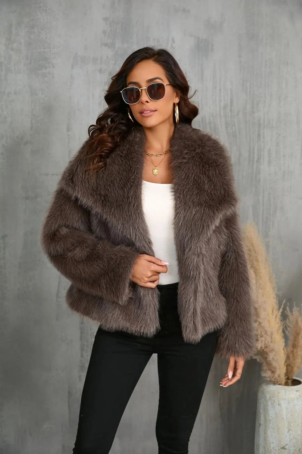 Ladies Winter Coat Made of Faux Fur with Luxurious Lining and Slightly Tailored Fit – Elegant Winter Coat for Women