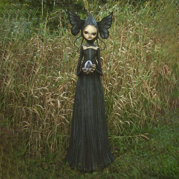 Dara Gothic Witch Figurines | Durable Resin, Halloween Decoration 4