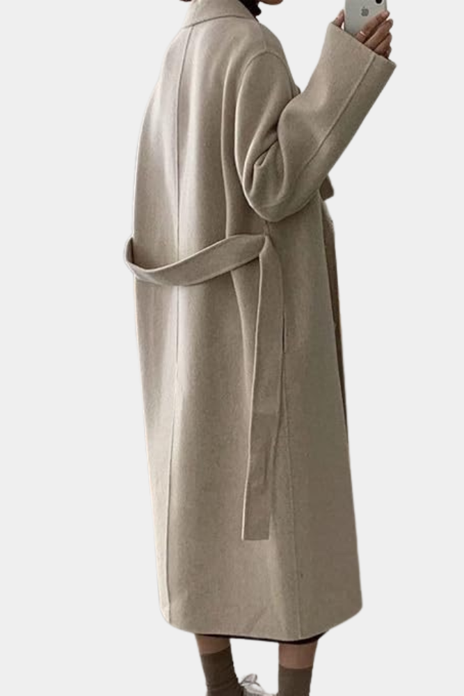 Elegant Long Winter Coat for Women with Double-Breasted Design and Ribbed Cuffs - Warm and Comfortable