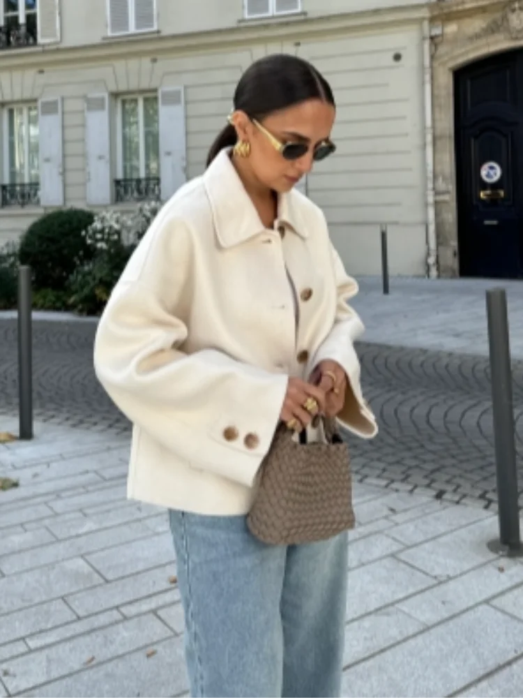 Hélené Women's Winter Coat | Wool Blend, Oversized Collar and Button Closure