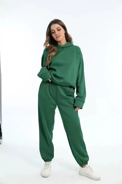 Holly Women's Hoodie & Sweatpants Set | Cozy Comfort 1