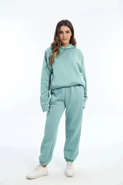 Holly Women's Hoodie & Sweatpants Set | Cozy Comfort 2
