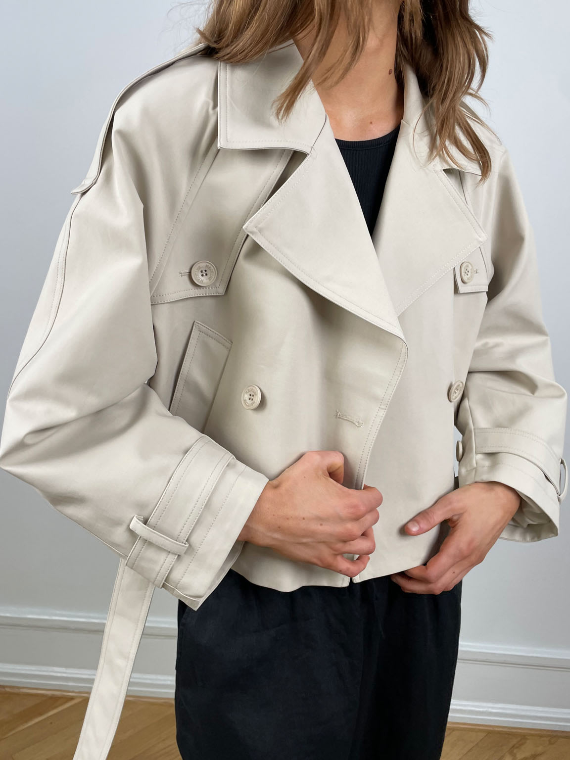 Kira Women's Trench Coat | Short Lightweight, Elegant Fit in Green