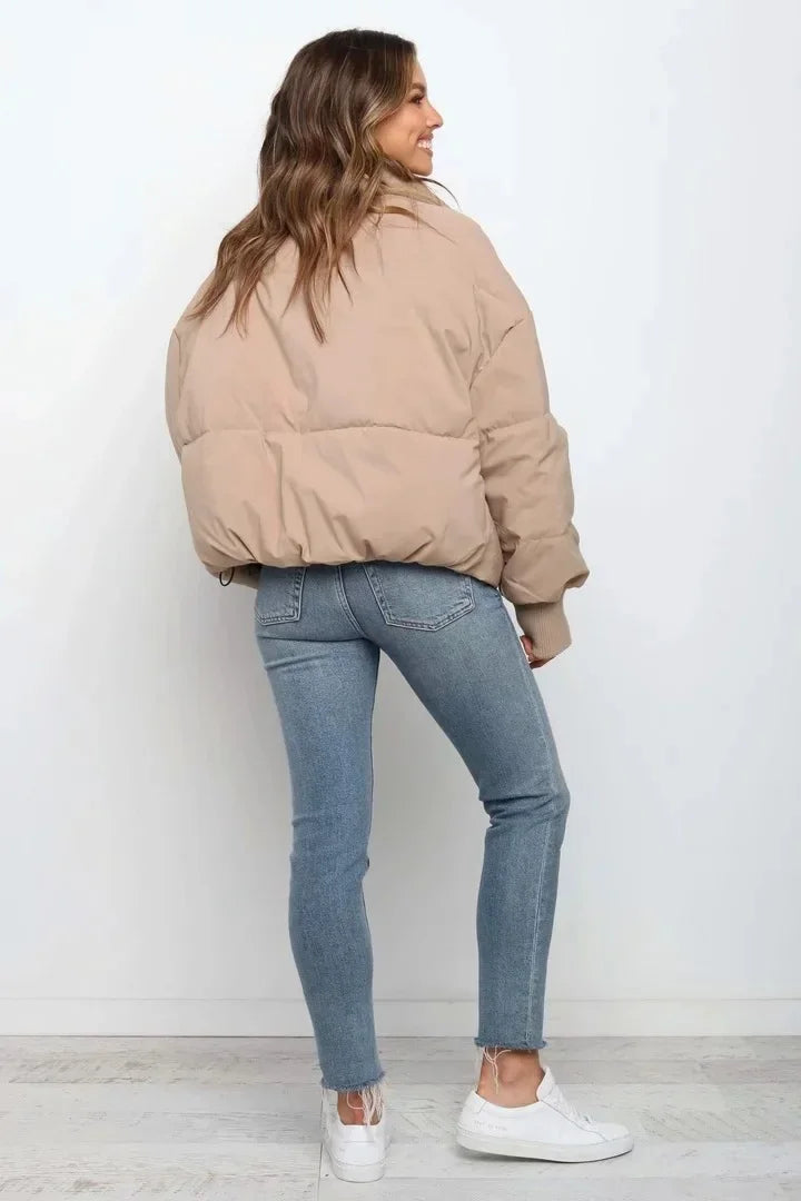 Short Quilted Women's Jacket with High Collar and Zipper – Trendy Puffer Jacket for Winter and Autumn