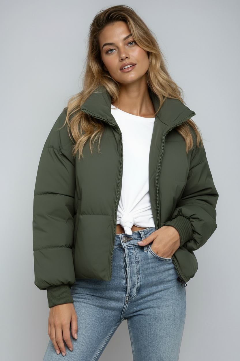 Short Quilted Women's Jacket with High Collar and Zipper – Trendy Puffer Jacket for Winter and Autumn