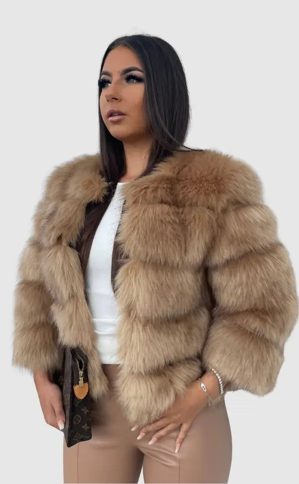 Long Women's Winter Coat with Faux Fur – Lightweight, Tailored, and Fully Lined for Elegance and Comfort