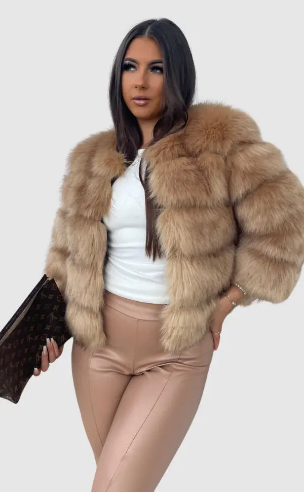 Long Women's Winter Coat with Faux Fur – Lightweight, Tailored, and Fully Lined for Elegance and Comfort
