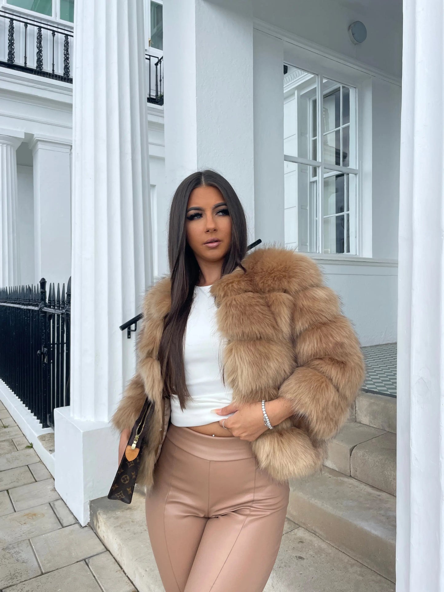 Long Women's Winter Coat with Faux Fur – Lightweight, Tailored, and Fully Lined for Elegance and Comfort