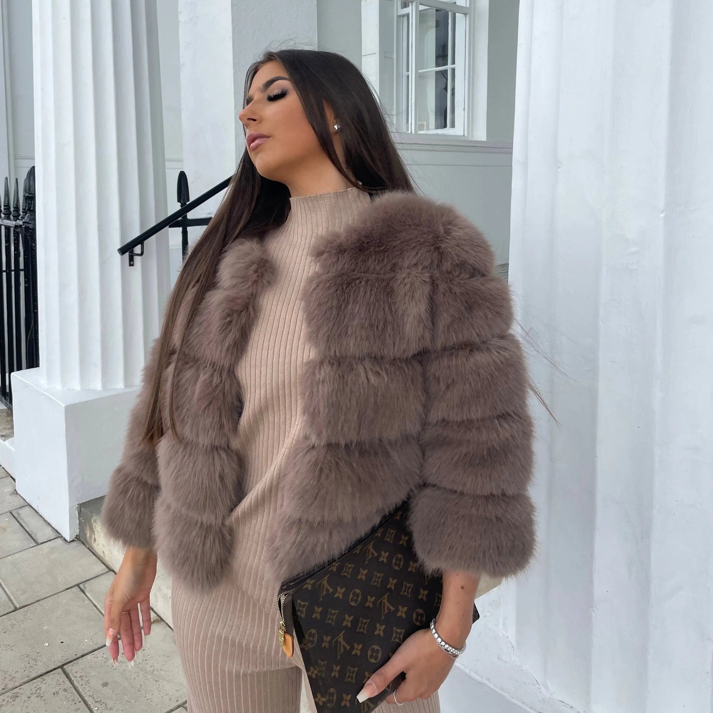 Long Women's Winter Coat with Faux Fur – Lightweight, Tailored, and Fully Lined for Elegance and Comfort