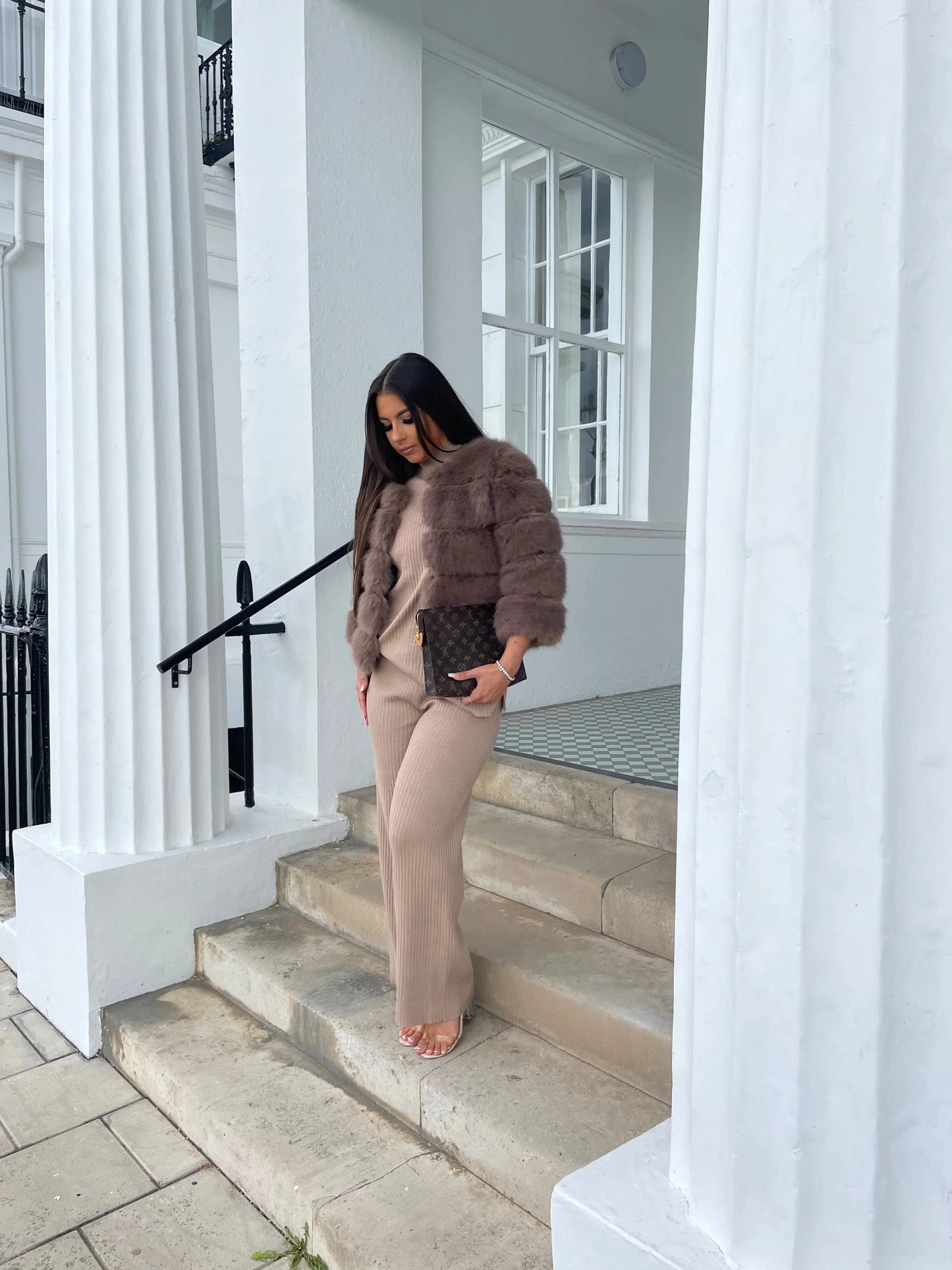 Long Women's Winter Coat with Faux Fur – Lightweight, Tailored, and Fully Lined for Elegance and Comfort