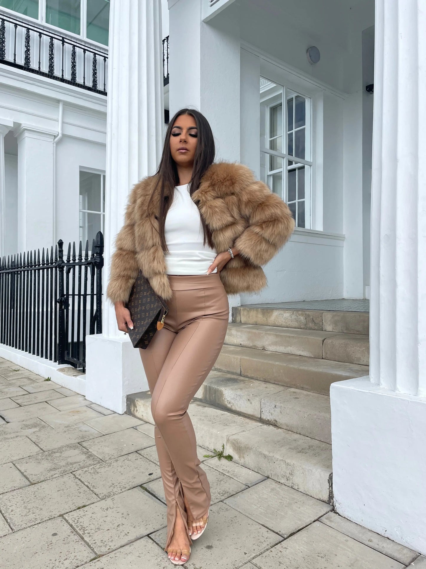 Long Women's Winter Coat with Faux Fur – Lightweight, Tailored, and Fully Lined for Elegance and Comfort