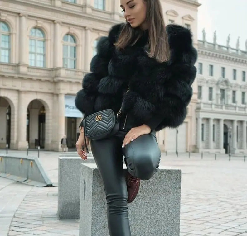 Long Women's Winter Coat with Faux Fur – Lightweight, Tailored, and Fully Lined for Elegance and Comfort