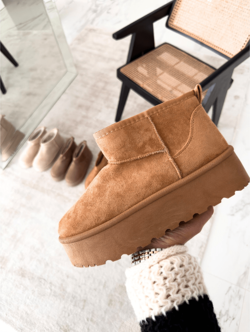 Mira Women's Winter Boots | Soft Insulating Material