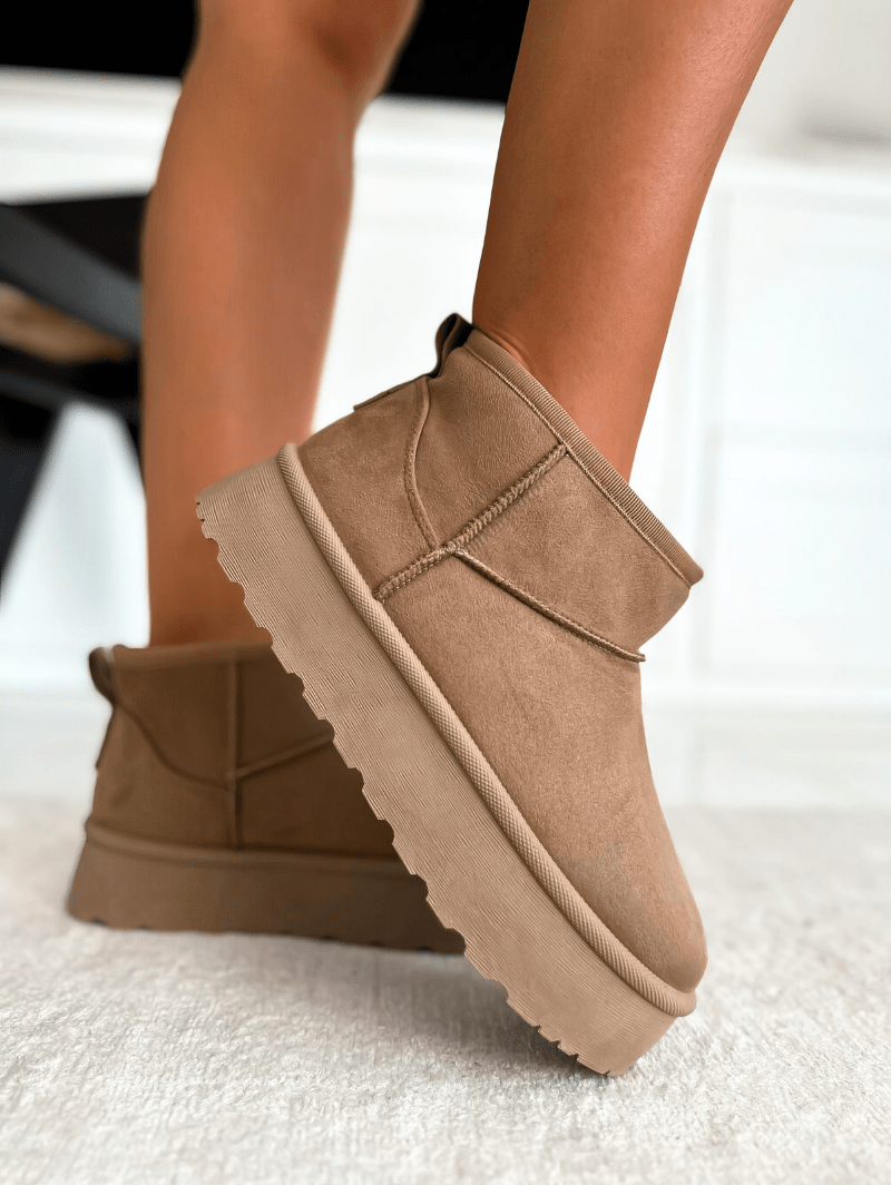 Mira Women's Winter Boots | Soft Insulating Material