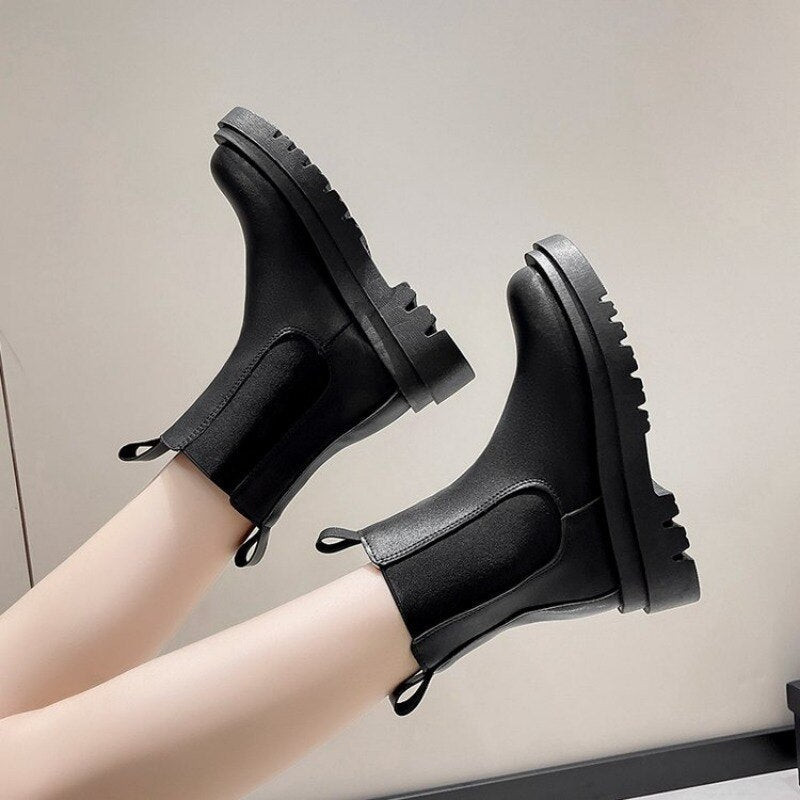 Rina Women's Knee-High Boots Black | Retro Style with Sturdy Heel