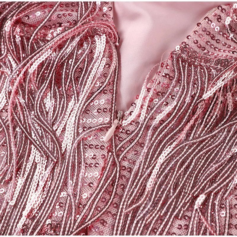 LÉONA | Cocktail dress with sequins and feather accents