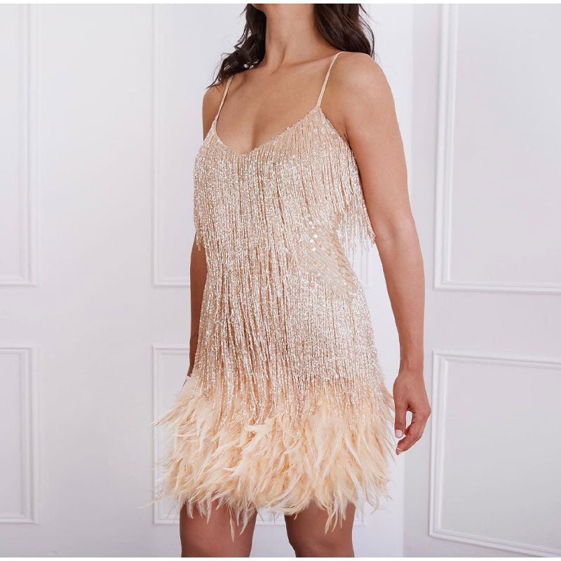 LÉONA | Cocktail dress with sequins and feather accents
