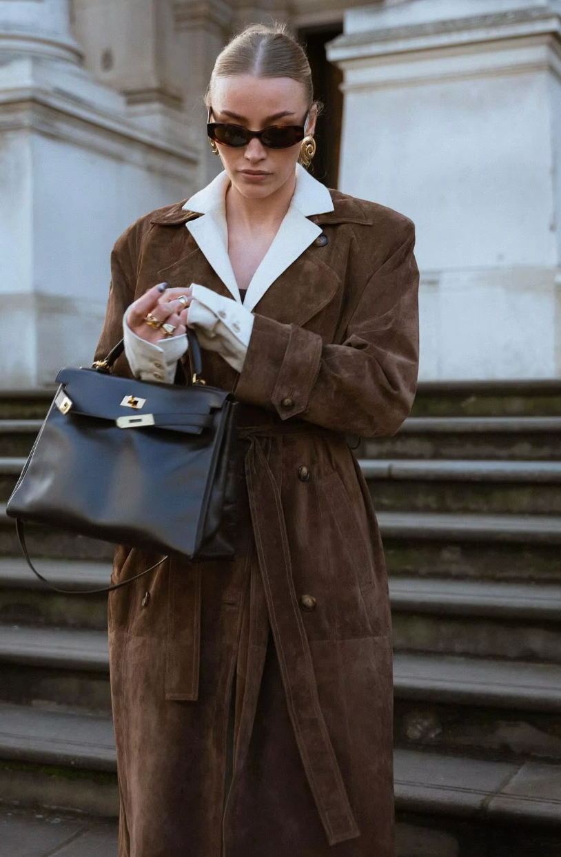 Sweden ladies trench coat with belt | Elegant coat for a stylish autumn look