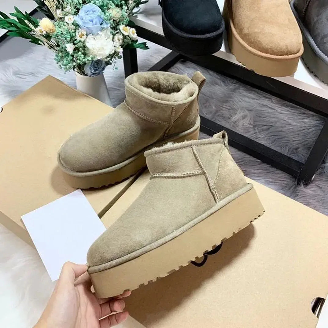 Snow Women Snowboots | Real Sheepskin, Comfortable and Trendy
