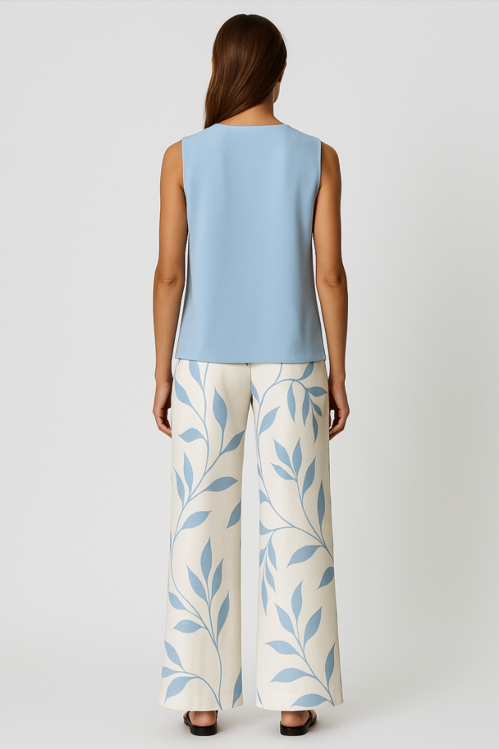 Yara | Stylish Summer Set with Square Neckline