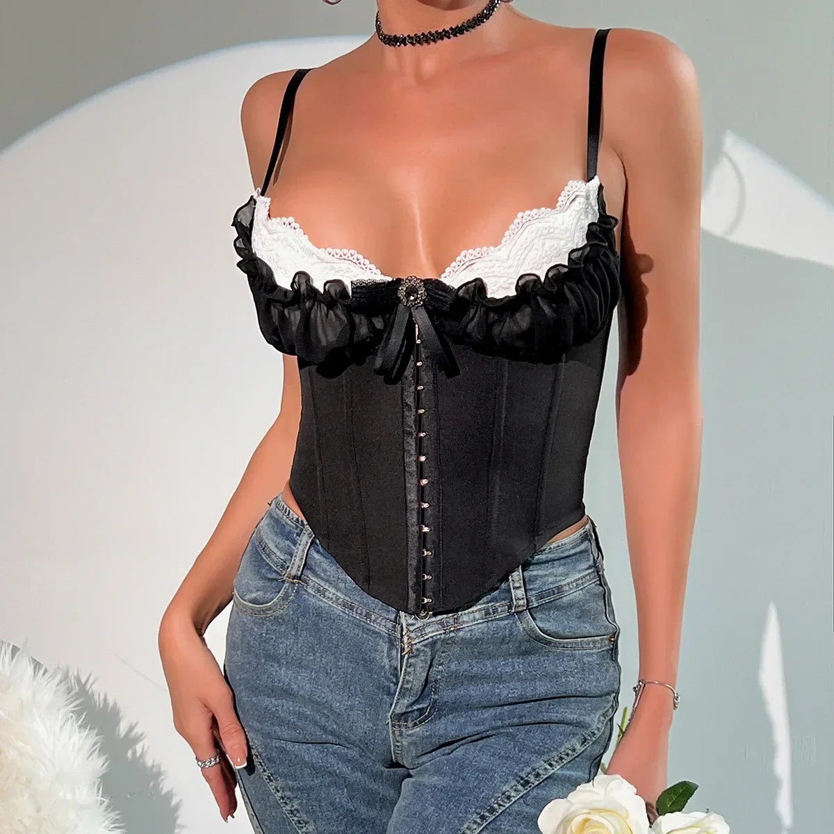 Vera Dames Crop Shirt | Lace Patchwork, Sexy V-neck