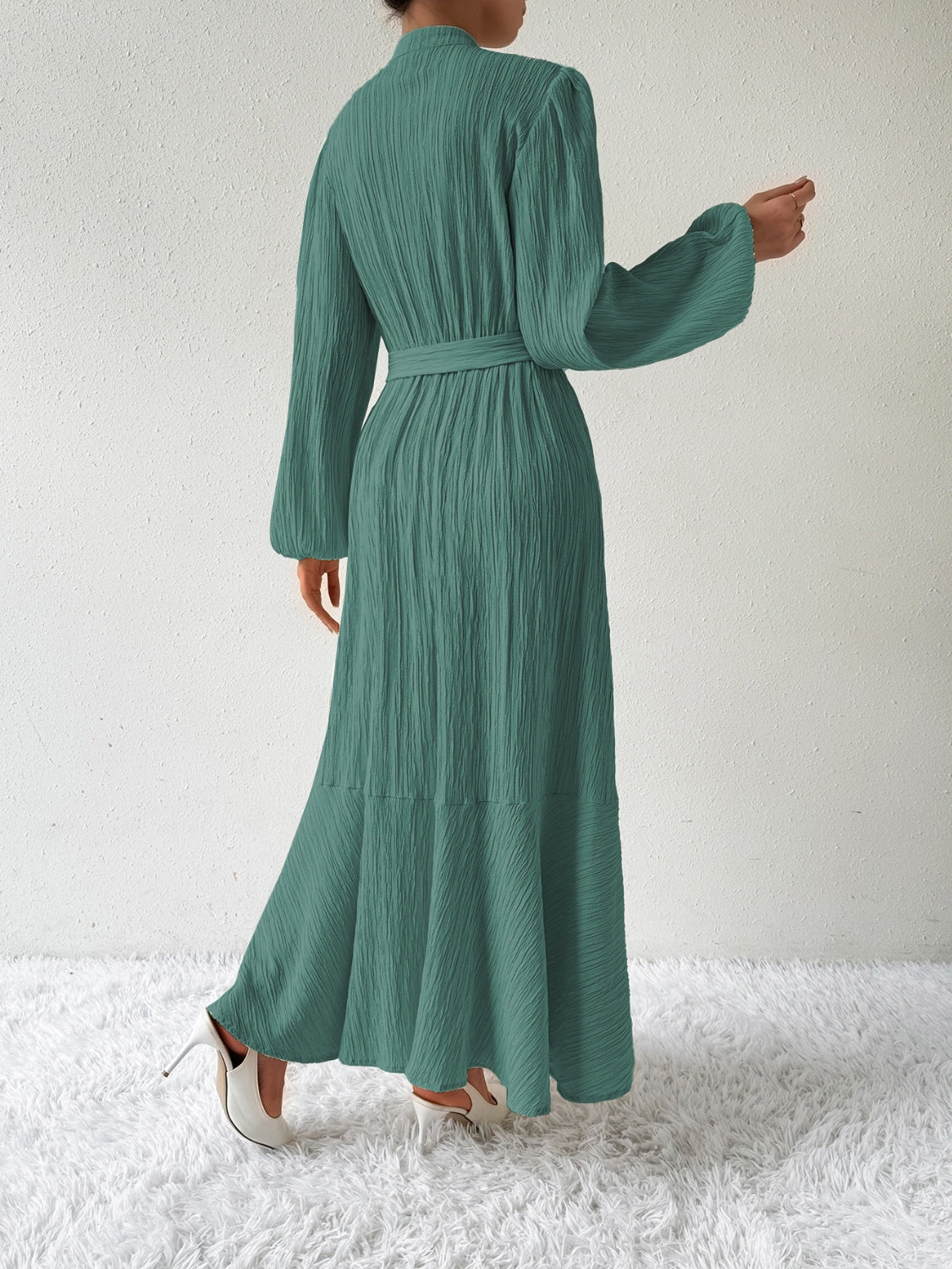 MAUREEN | Dress with Long Sleeves and Waist Accent