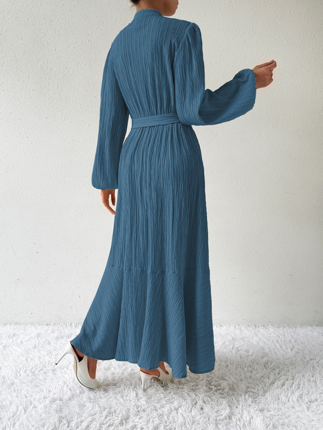 MAUREEN | Dress with Long Sleeves and Waist Accent