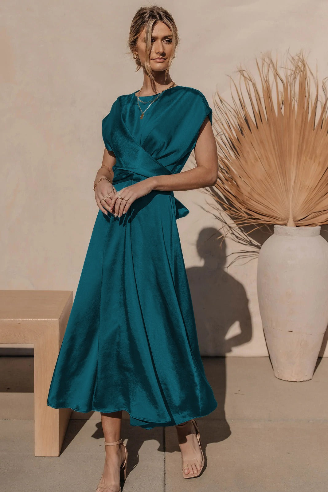 Elaria | Elegant Midi Evening Dress with Layered Sleeves